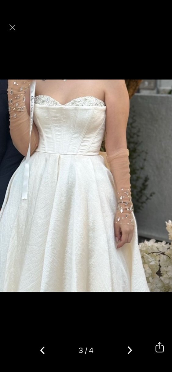 Straplez A Kesim göğüs islemeli fiyonklu nişan elbisesi - Görsel 3