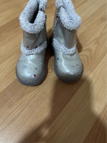 Zara Zara kız bebek mont ve bot