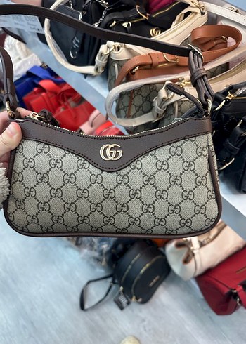 Gucci kol çantası