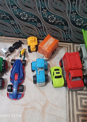 Beden Renk Renkli Çeşitli Oyuncak Arabalar Seti