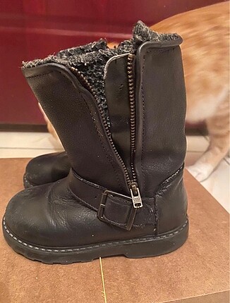 25 Beden siyah Renk Çocuk Zara bot