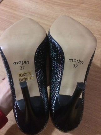 37 Beden yılan derisi stiletto