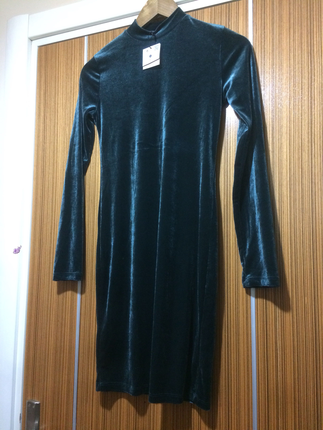 Bershka kadife elbise