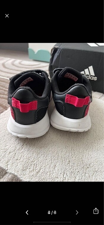 25 Beden siyah Renk Adidas spor ayakkabı
