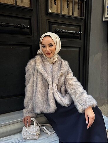 ZARA MODEL PELUŞ KÜRK