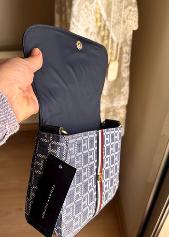 Tommy Hilfiger Mavi Baskılı Kadın Çapraz Çanta - Görsel 4