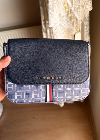 Tommy Hilfiger Mavi Baskılı Kadın Çapraz Çanta - Görsel 2