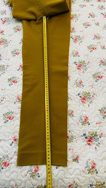 m Beden yeşil Renk Zara pantalon