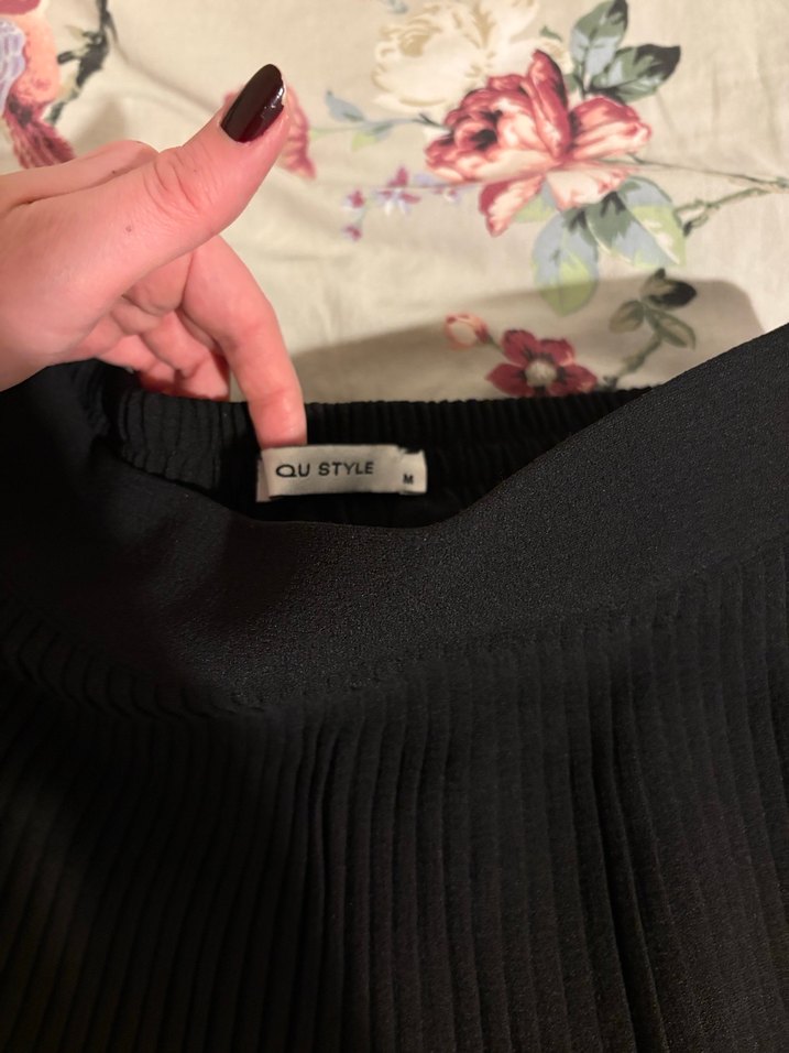 Siyah Pilili Mini Etek - Görsel 2