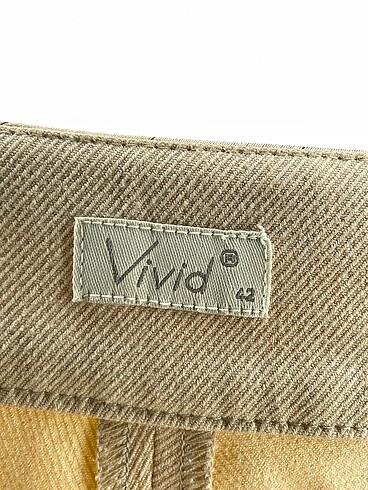 42 Beden çeşitli Renk Diğer Kumaş Pantolon %70 İndirimli.