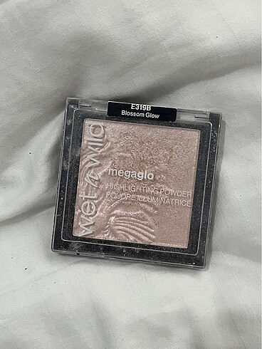 Wet n wild Highlighter