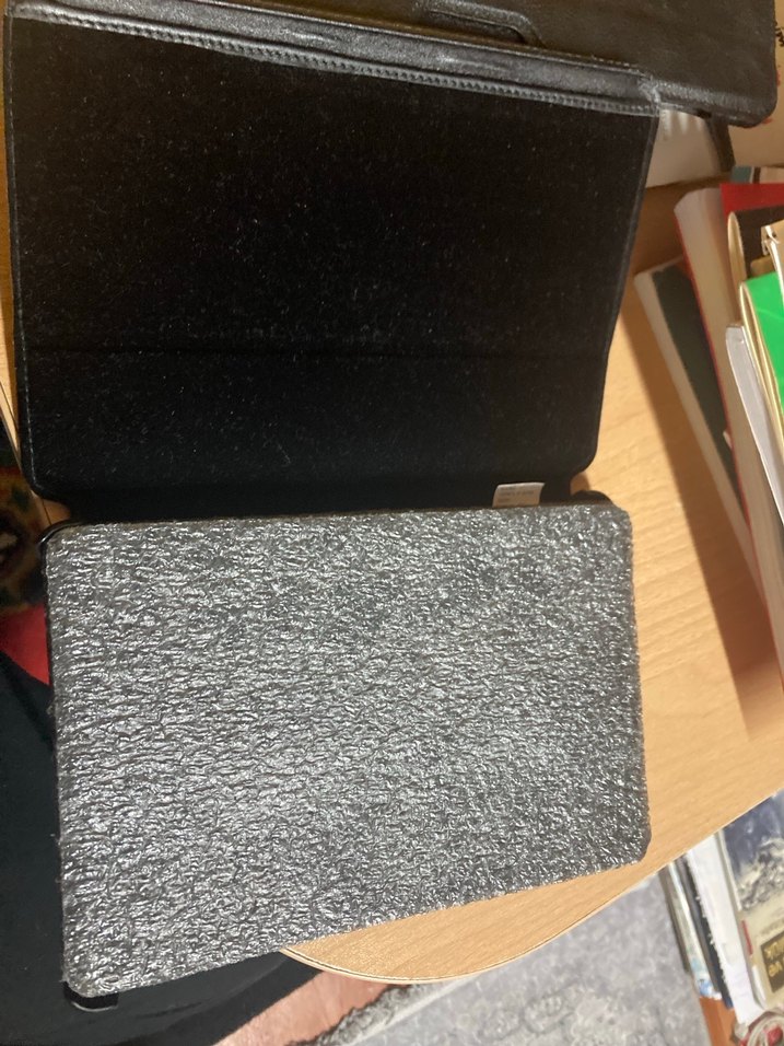 Siyah Tablet Kılıfı - Görsel 3