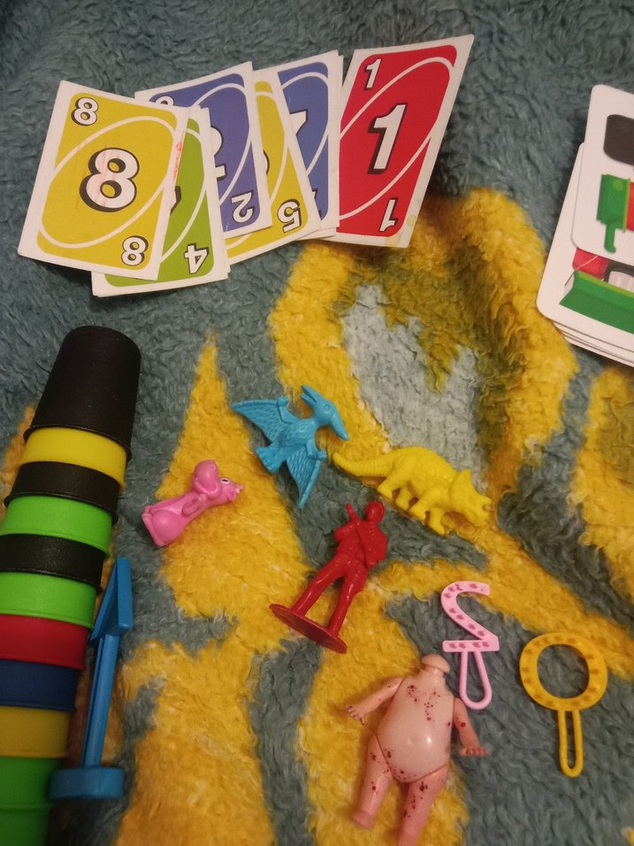 Renkli Oyun Kartları ve Figürleri Seti - Görsel 2