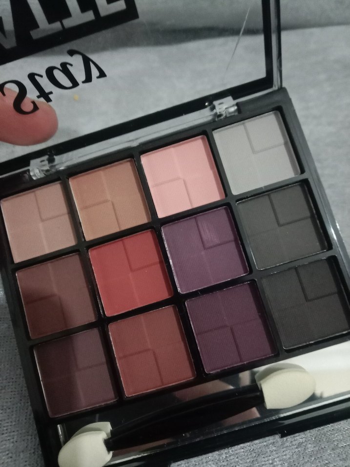 Mat 12 Renkli Göz Farı Paleti - Görsel 4