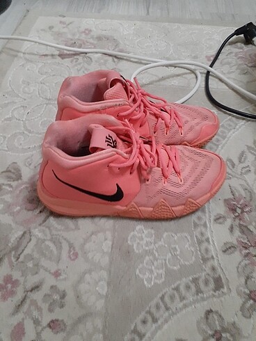 Nike kyrie 4