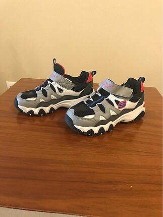 Skechers