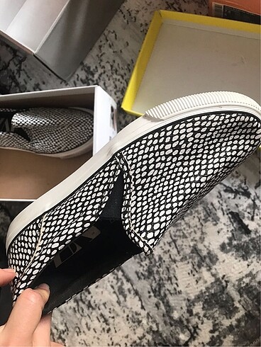 37 Beden Zara sneaker