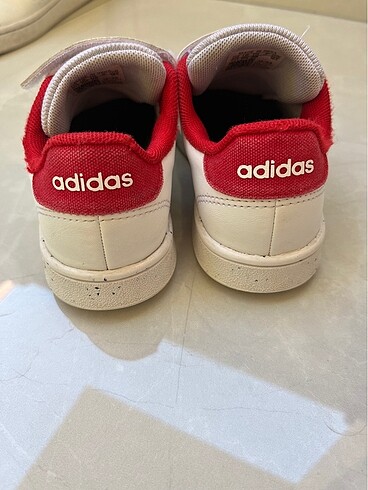 28 Beden Adidas Çocuk Ayakkabı
