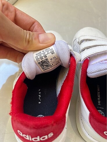 28 Beden beyaz Renk Adidas Çocuk Ayakkabı