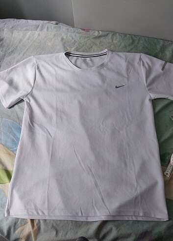 nike tişört 