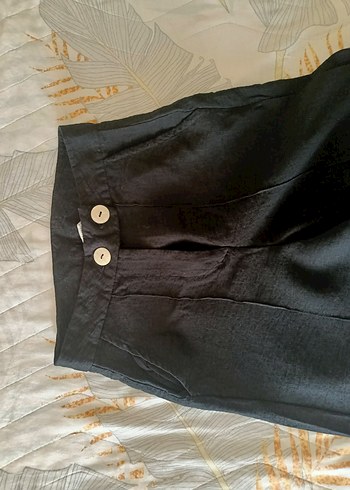 s Beden Siyah Düğmeli Keten Pantolon