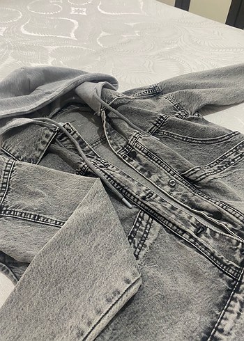 Gri Düğmeli Kadın Denim Ceket
