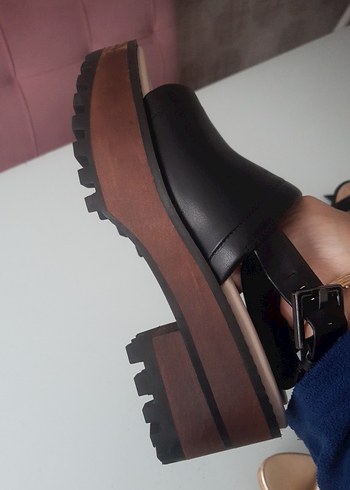 Tokalı Platform Topuklu Siyah Kadın Sandalet - Görsel 8