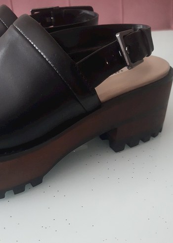 Tokalı Platform Topuklu Siyah Kadın Sandalet - Görsel 3