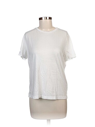 Fabrika T-shirt %70 İndirimli.