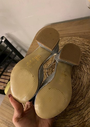 Kız Çocuk topuklu Gri Parlak Elsa ayakkabı - Görsel 4