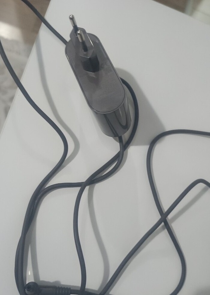 DYSON V10 V11 V12 V15 UYUMLU ORJİNAL ŞARZ CİHAZİ SİFİR AYARİNDA. - Görsel 5