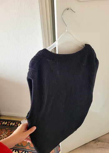 38 Beden Siyah V Yaka Triko Süveter
