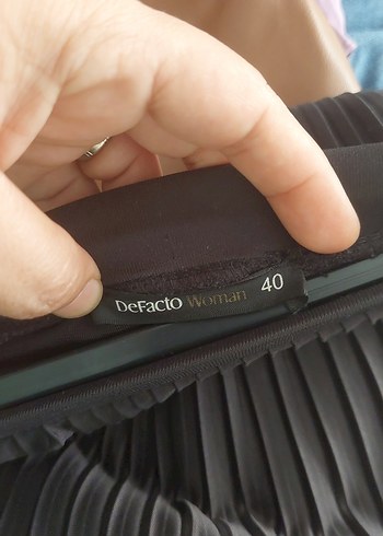 Siyah Piliseli Midi Etek - Görsel 3