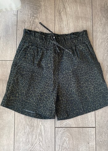LC Waikiki Kahverengi Leopar Desenli Kemerli Mini Şort