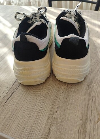 Spor ayakkabi