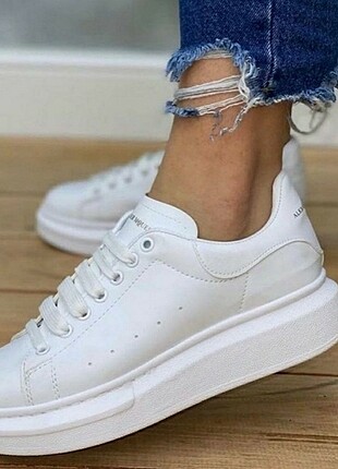 Alexander McQueen İthal, Hakiki deri ? Sertifikalı ? Kutulu ? Toz Torbalı.