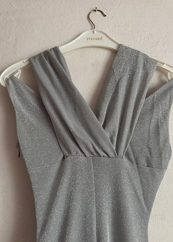 Gri Drapeli V Yaka Uzun Abiye Elbise - Görsel 3