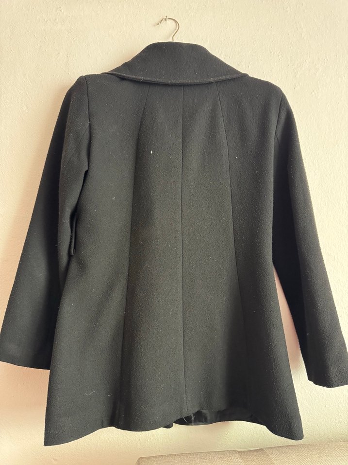 Düğmeli Siyah Kaban - Görsel 2