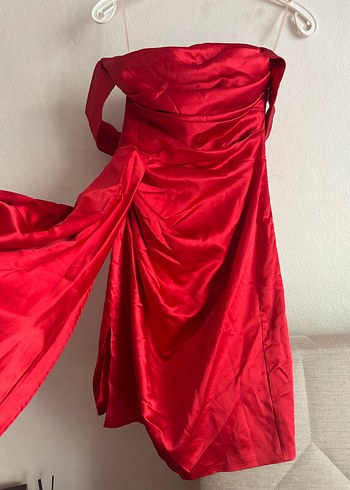 Kırmızı Drapeli Straplez Midi Abiye Elbise - Görsel 2