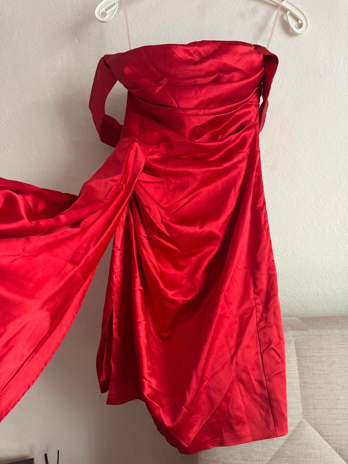 Kırmızı Drapeli Straplez Midi Abiye Elbise - Görsel 2