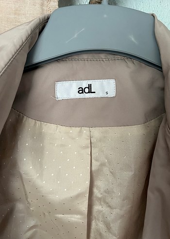 s Beden Bej Düğmeli Midi Keten Trençkot