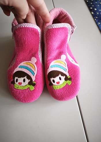 Kız Çocuk Pembe Nakışlı Sıcak Ev Terliği Gezer marka - Görsel 2