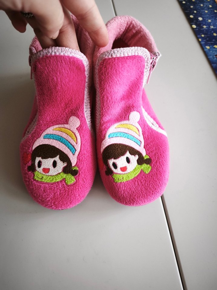 Kız Çocuk Pembe Nakışlı Sıcak Ev Terliği Gezer marka - Görsel 2