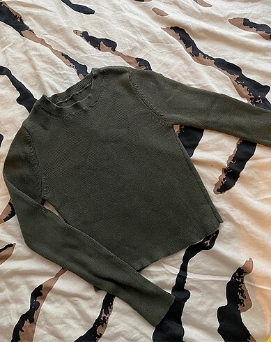 Zara Haki renk crop
