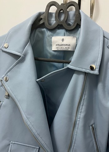l Beden mavi Renk Stradivarius Mavi Kemerli Kısa Deri Ceket