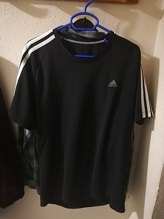 Adidas tişört 