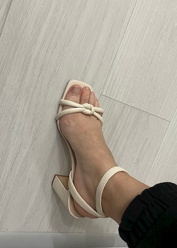 Krem Topuklu ayakkabı - Görsel 3