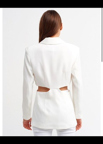 Dilvin Drapeli Beyaz Kadın Blazer - Görsel 4