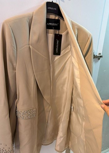 Zara Bej Tasli Siklik Uzun Kollu Blazer Ceket
