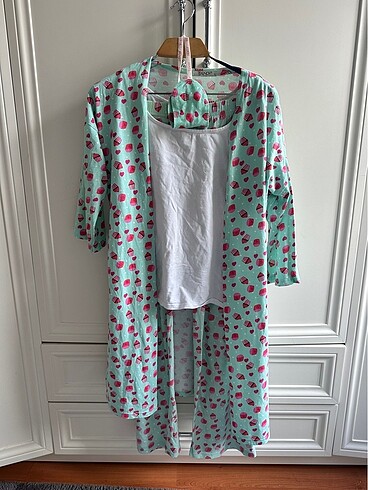 xl Beden Sabahlıklı pijama takımı